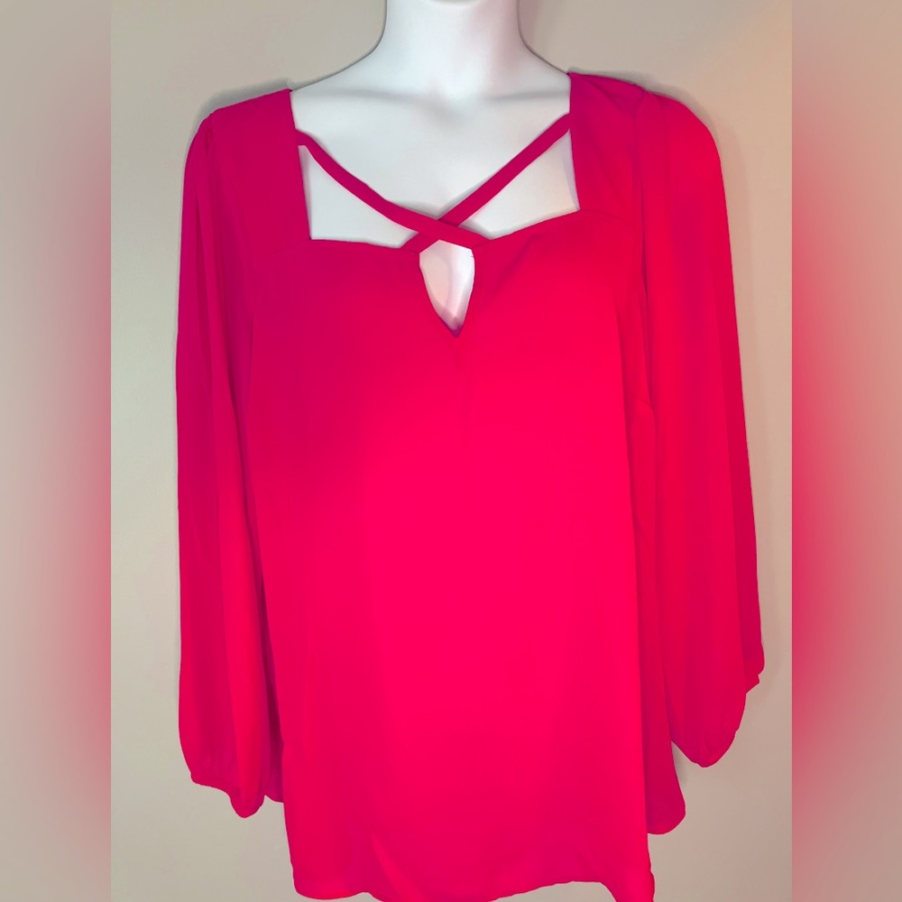 Torrid Georgette Keyhole size 3/22-24 Blouse